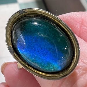 Vintage Mood Ring Gold plated size 8 very worn but still very cool